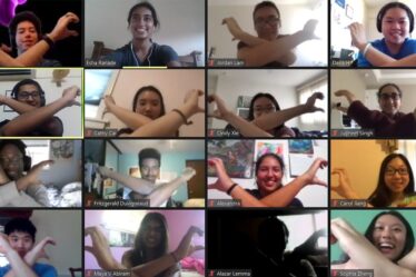 Five by four grid of first-year students crossing their arms in a team-building exercise on Zoom