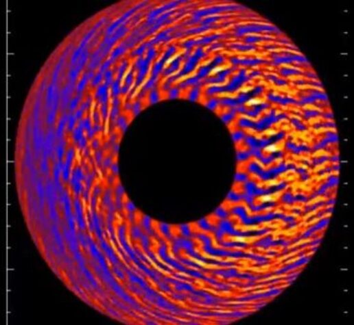 Snapshot from a computer simulation showing a cross-section of the plasma inside a tokamak reactor.