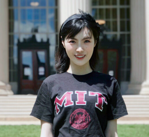 Photo of physics junior Carina Hong