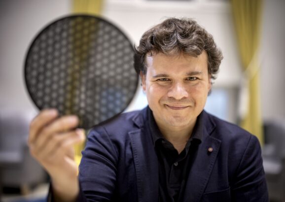 Pablo Jarillo-Herrero holds up example of what moiré quantum matter looks like