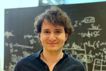 headshot of Bruno Scheihing-Hitschfeld PhD '24