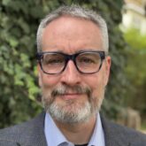 headshot of Professor Scott Hughes